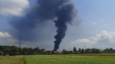 Pemadaman Kebakaran Pertamina Lama Karena Muncul Titik Api Baru