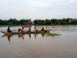 Main di Sungai Lalu Hilang