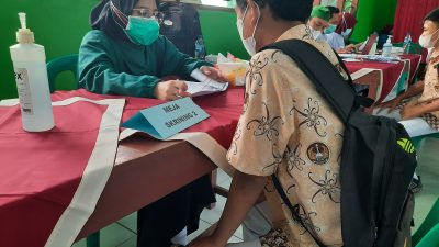 Kuota Terbatas Hadang Target Vaksinasi Siswa Cilacap