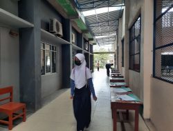 Hari Pertama Sekolah, Baju Seragam Sudah Kecil dan Asing dengan Teman Sekelas.
