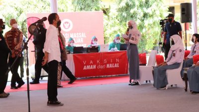 170 Ribu Pelajar dan Santri Serempak Divaksin