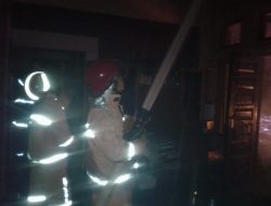 2 Manula Terjebak Api Saat Rumah Terbakar Berhasil  Diselamatkan Tetangga