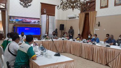 Pekerja Tuntut UMK Naik 10 Persen