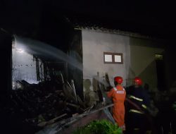 Dapur Ludes Terbakar Saat Pemilik Pergi Mengaji