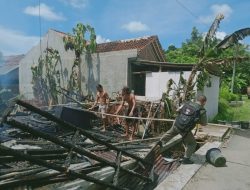Konslet Bakar Rumah Warga