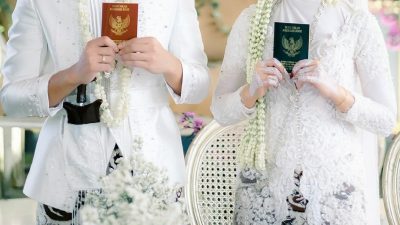 Suami Istri Nyalon Kades