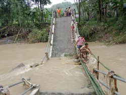 Jembatan Putus Akibat Banjir