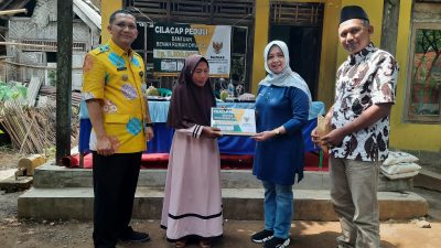 PKK Cilacap dan Baznas Benahi Rumah Warga