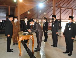 Bupati Cilacap Lantik 5 Pejabat