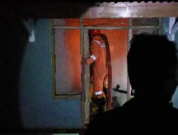 Rumah Milik 2 Perempuan Terbakar Saat Subuh