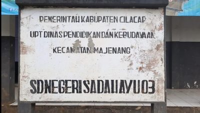 Warga Menolak Regrouping SD 03 Sadahayu