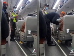 Viral. Penumpang KA Belum Booster di-“KO” Petugas