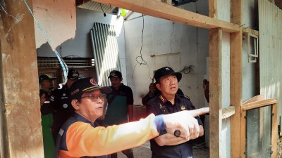 2 Rumah Tertimpa Longsor