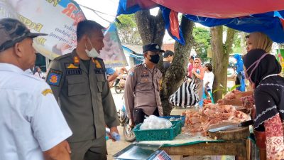 Pedagang Ayam Liar Ditertibkan
