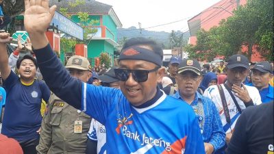 Bupati Cilacap Tiba-tiba Gagu. Etape Terakhir Bupati Pulang Jalan Kaki