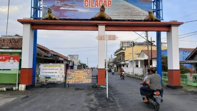 Pantai Teluk Penyu Bisa Dikelola Pemkab