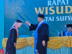 Wisudawan STAI Sufyan Tsauri Harus Jadi Motor