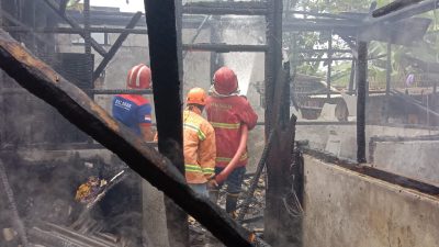 Rumah Bilik Terbakar Tak Tersisa