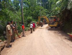 Penanganan Tanah Longsor Libatkan Alat Berat