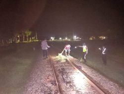 Nahas. Meninggal Usai Tertabrak Kereta Api