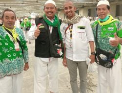 Ketemu Habib Ja’far, Jamaah Haji Berebut Foto