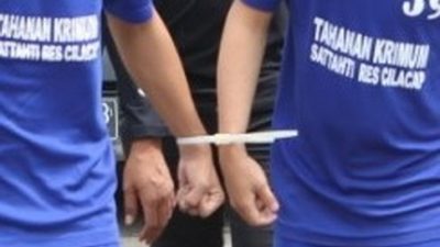 Mabuk Berat Lalu Hajar Orang