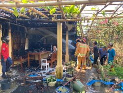 Rumah Rusak Terbakar, 1 Orang Luka Ringan