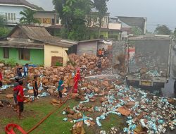 Aneh. Mobil Box Tiba-tiba Terbakar