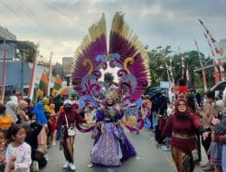 Karnaval Lebih Semarak. Maghrib Baru Selesai