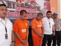 Sebarkan Foto Telanjang, 2 Pria Mendekam di Penjara