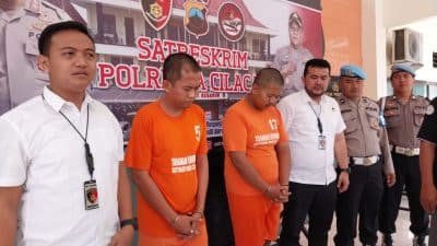 Sebarkan Foto Telanjang, 2 Pria Mendekam di Penjara
