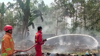TPA Malabar Terbakar Hebat