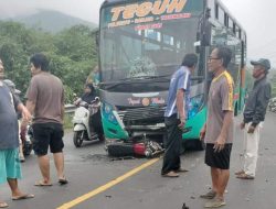 Bus Tabrak Pemotor