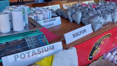 Nekad Racik dan Jual Petasan Karena Untung Besar