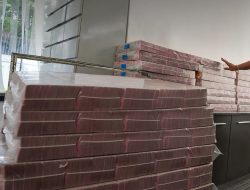 KPK Sita Uang Koruptor. Total Rp 2,5 T