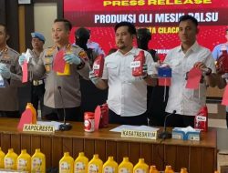Tergiur Untung Besar, Pria di Cilacap Produksi Oli Palsu
