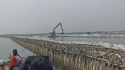 Belum Selesai Tangerang, Pagar Laut Misterius Muncul di Bekasi