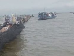 Pembongkaran Pagar Laut Atas Perintah Prabowo. Rocky Gerung : Ada Mahluk Besar Dibelakang Pagar Laut