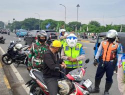 Mengatasi Pengendara Motor yang Melawan Arus di Jam Sibuk: Pentingnya Penegakan Hukum
