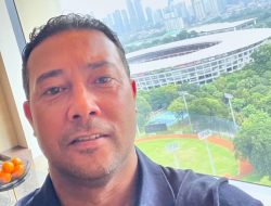 Denny Landzaat Sumringah Usai Penunjukan Jordi Cruyff sebagai Technical Advisor