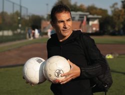 Eredivisie Komentari Keputusan Vanenburg Jadi Asisten Pelatih Timnas Indonesia