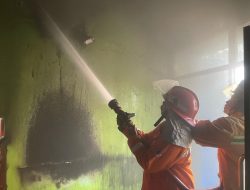 Kebakaran Karena AC Membuat BMT Roudhotul Jannah Kroya Rugi Rp 25 Juta