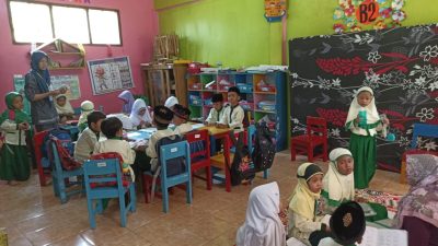 Orang Tua Lakukan Ini Ketika Anak di Rumah Saat Sekolah Libur Puasa