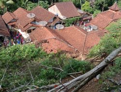 Bupati Cilacap: Larangan Bangun Rumah di Dekat Tebing karena Ada Ancaman Bencana