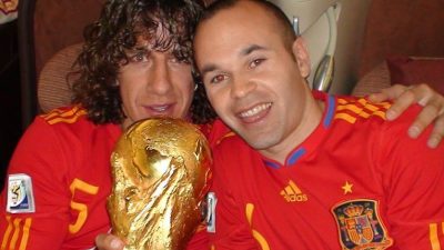 Carles Puyol Kedapatan Berlibur di NTT