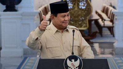 Prabowo Pastikan THR dan Gaji ke 13 ASN Turun. Catat Tanggal Pencairannya