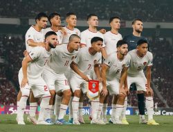 Lawan China, Timnas Pakai 2 Strikter