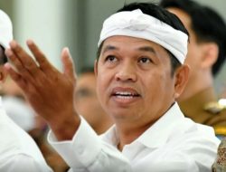 Dedi Mulyadi Bantu Pengobatan dan Biaya Sekolah Siswa di Cirebon yang Minum Pembersih Lantai