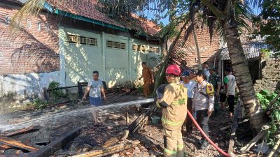 Gudang Kayu Terbakar di Cimanggu, Akibat Sampah yang Dibakar Warga