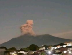 Gunung Marapi Meletus, Abu Terbang Setinggi 1.000 Meter